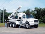 Freightliner Business Class M2 112 Lift Platform 2002 года